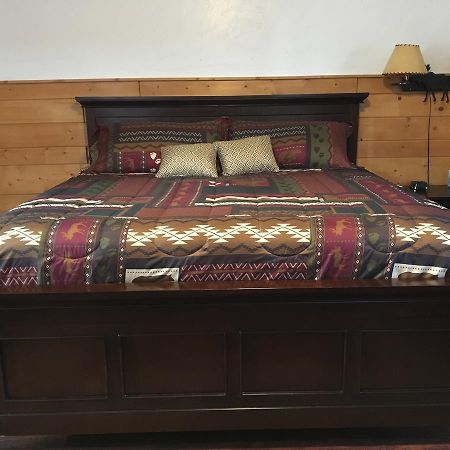 Chinook Winds Motel Dubois Ngoại thất bức ảnh
