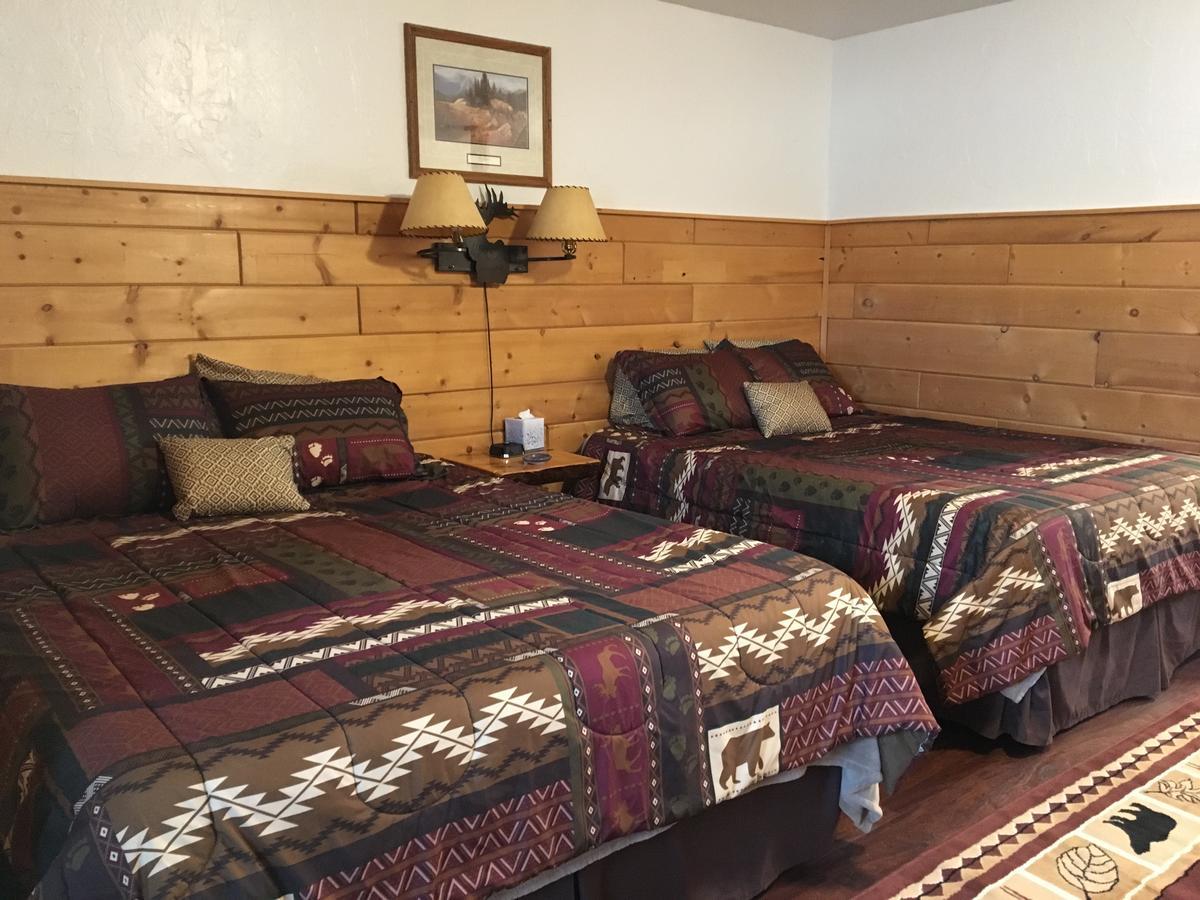 Chinook Winds Motel Dubois Ngoại thất bức ảnh