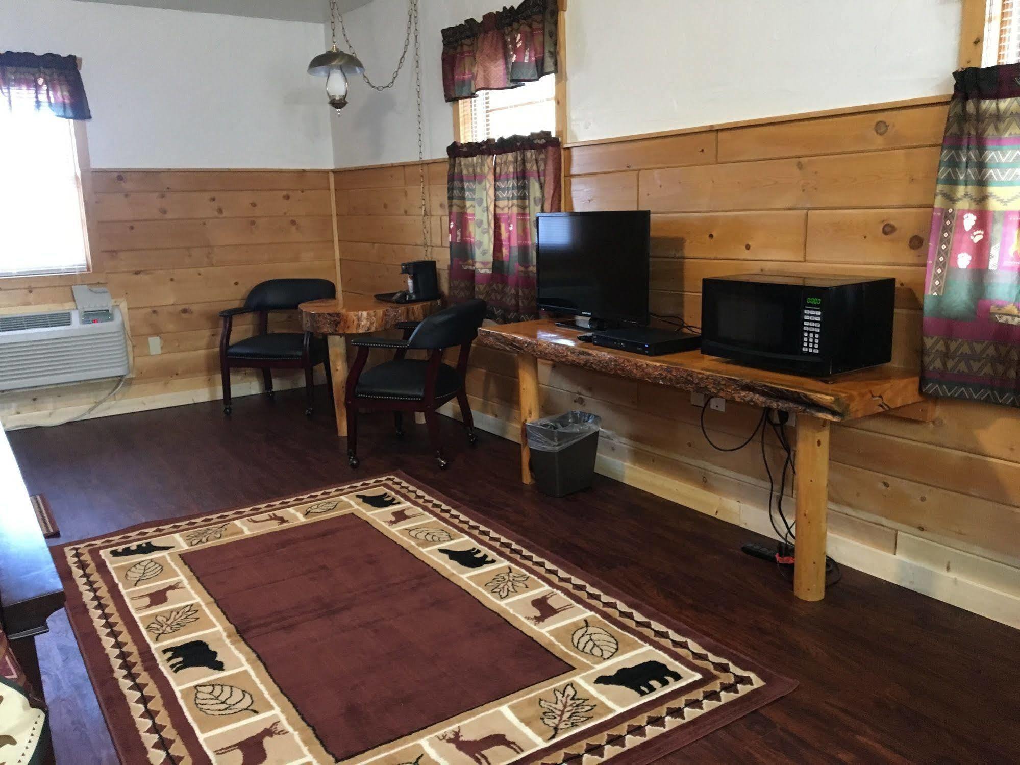 Chinook Winds Motel Dubois Ngoại thất bức ảnh